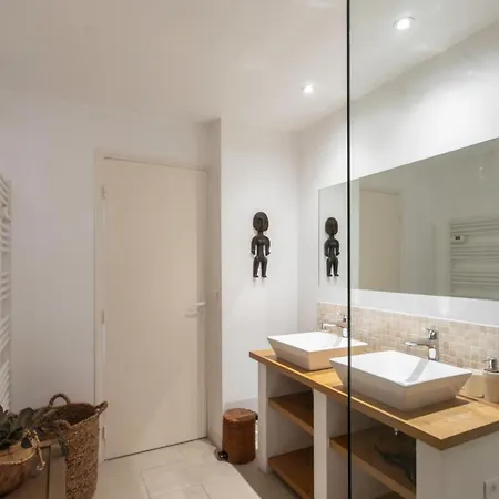 A16 - 2bdr Sea View - Center - Parking & Terrace