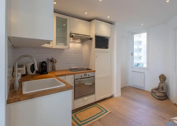 Apartman A16 Staywiz Us - 2bdr Sea View - Center - Parking & Terrace Antibes