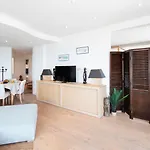 A16 Staywiz Us - 2bdr Sea View - Center - Parking & Terrace