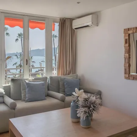 A16 - 2bdr Sea View - Center - Parking & Terrace *