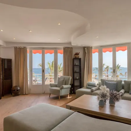 A16 - 2bdr Sea View - Center - Parking & Terrace Antibes