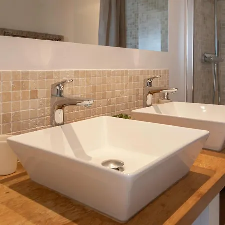 A16 Staywizus - 2bdr Sea View - Center - Parking & Terrace *