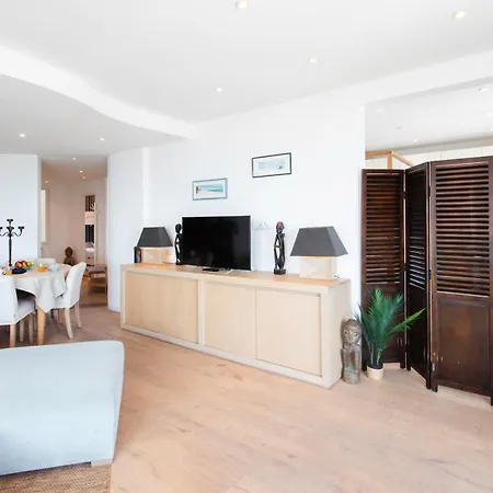 A16 Staywizus - 2bdr Sea View - Center - Parking & Terrace