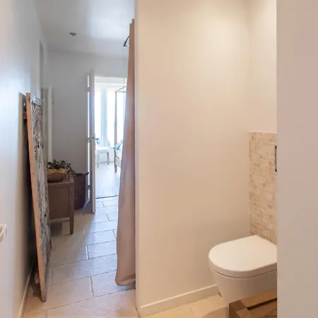 A16 - 2bdr Sea View - Center - Parking & Terrace Lägenhet Antibes