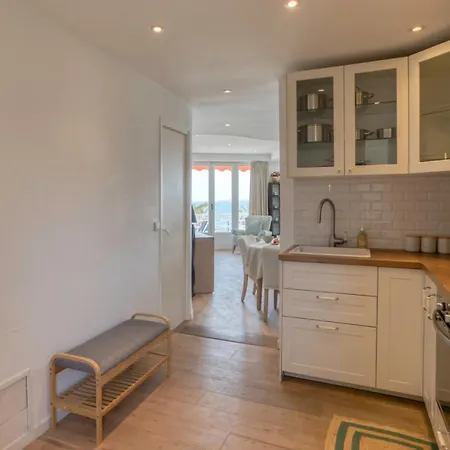 A16 Staywizus - 2bdr Sea View - Center - Parking & Terrace *