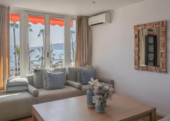 A16 - 2bdr Sea View - Center - Parking & Terrace *