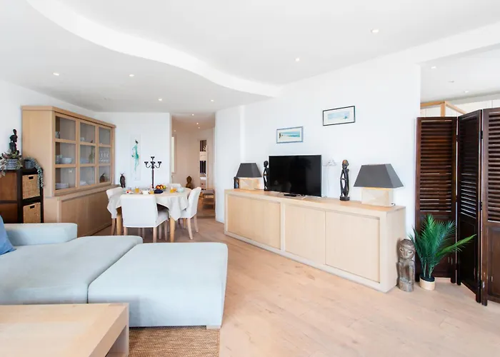 A16 Staywiz Us - 2bdr Sea View - Center - Parking & Terrace