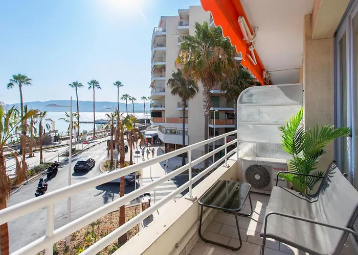 A16 - 2bdr Sea View - Center - Parking & Terrace Daire