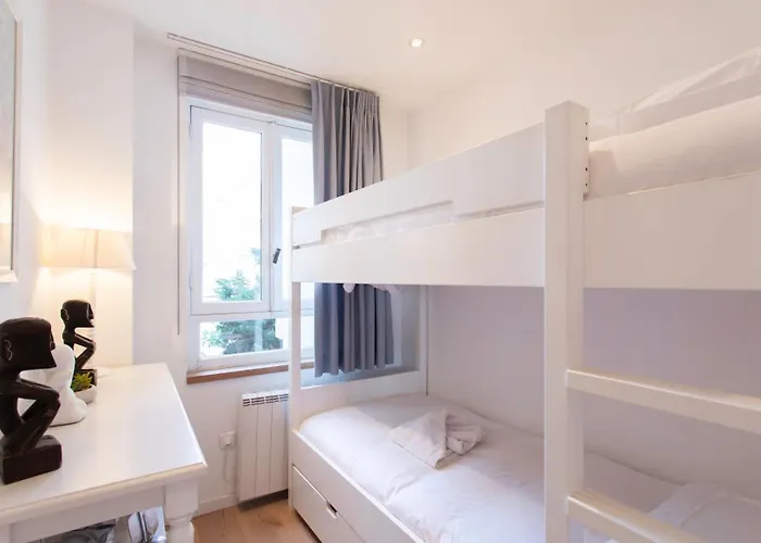 A16 Staywiz Us - 2bdr Sea View - Center - Parking & Terrace Διαμέρισμα